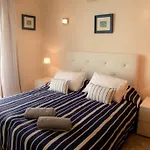 G, Mira Villa Luz